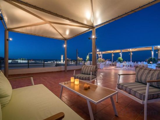 Фото Hotel Strada Marina