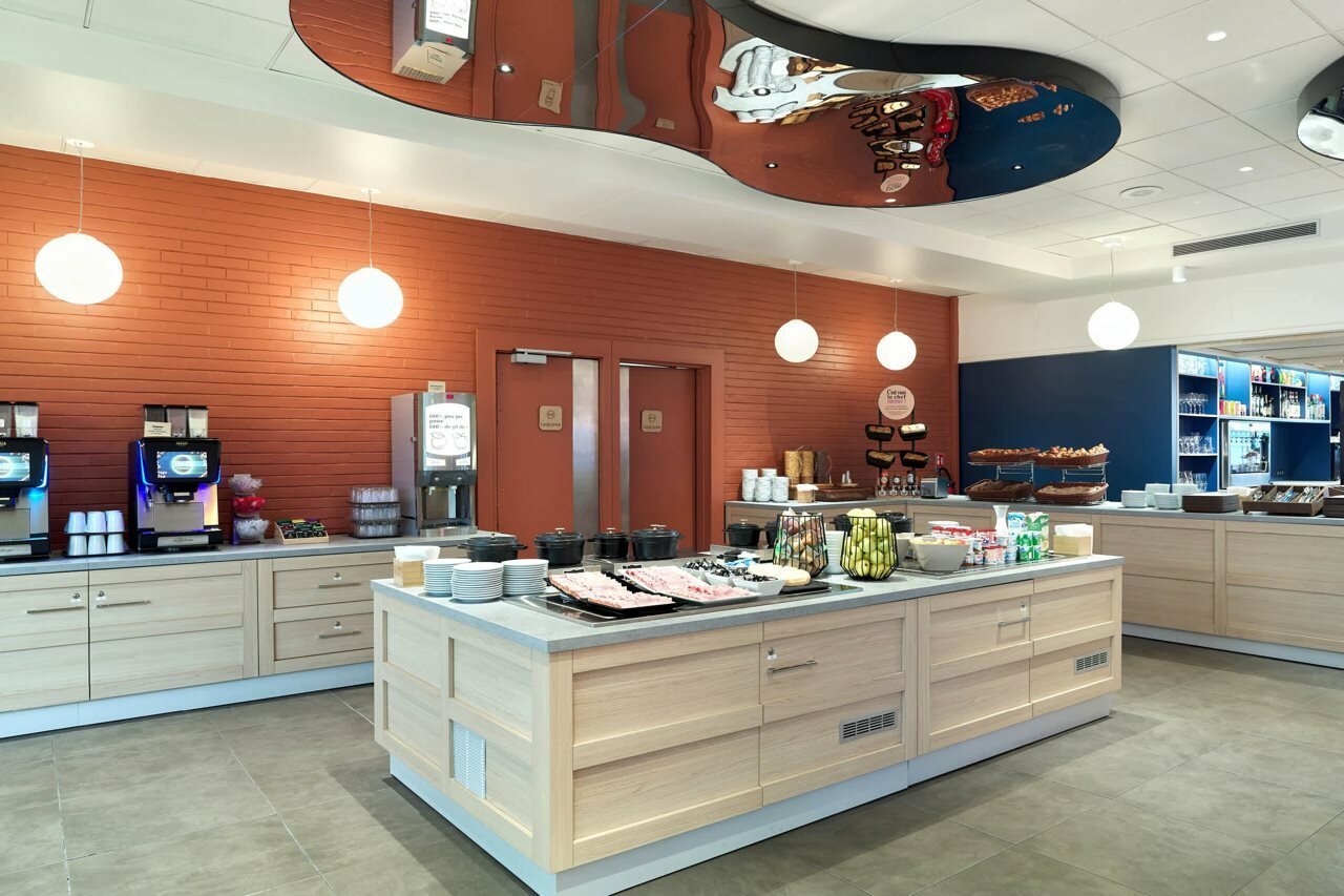 Фото B&b Hotel Paris 17 Batignolles