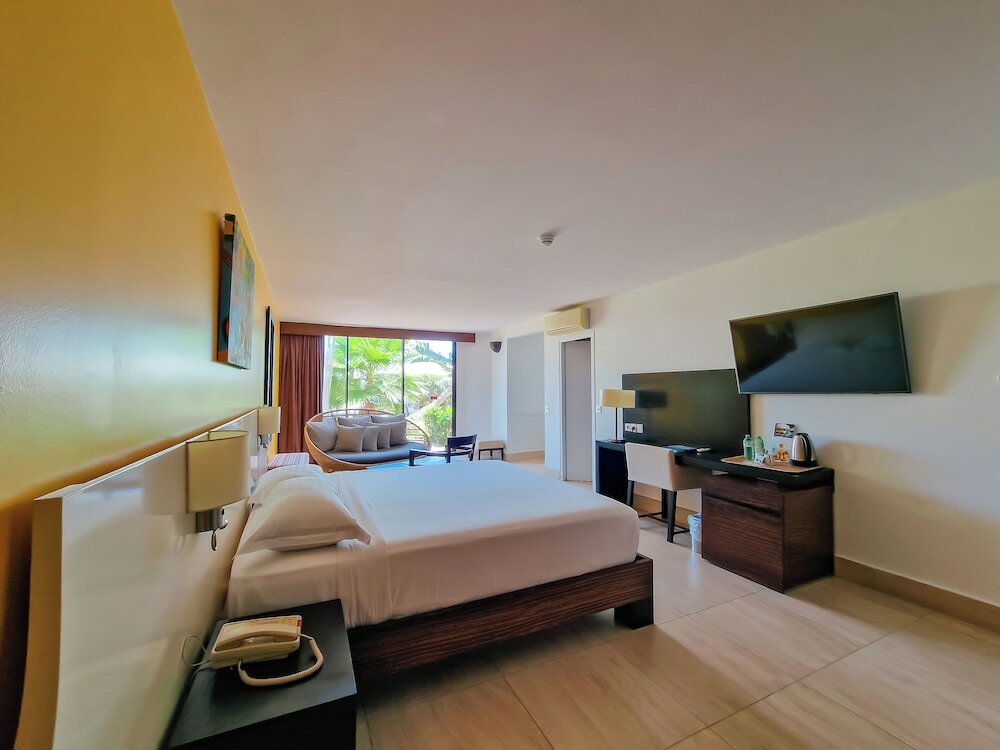 Фото Hommage Hotel & Residences