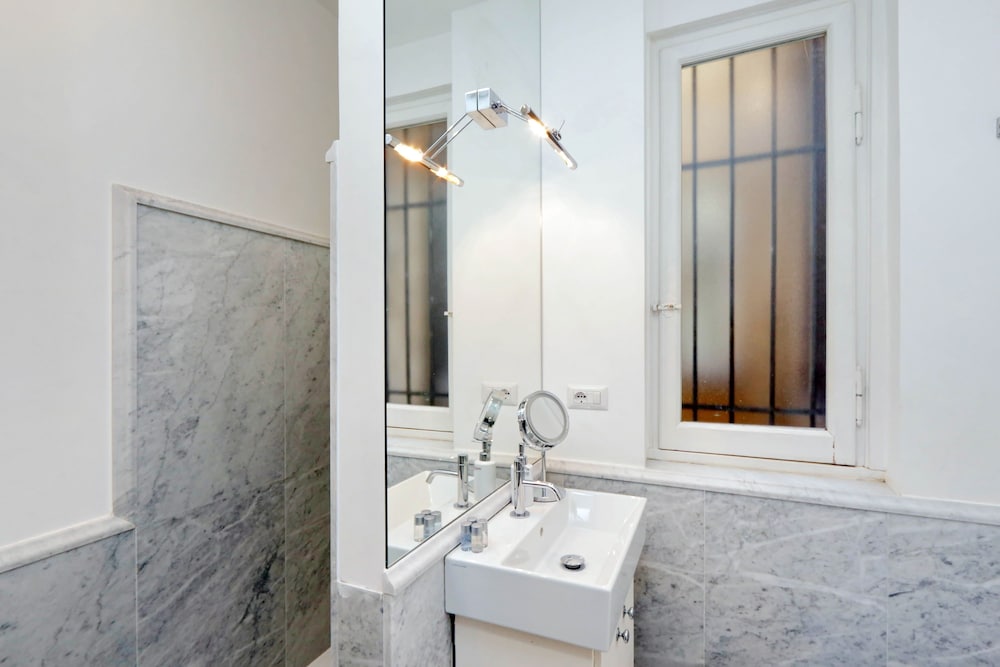 Фото Prestigious Apartment VIA Veneto