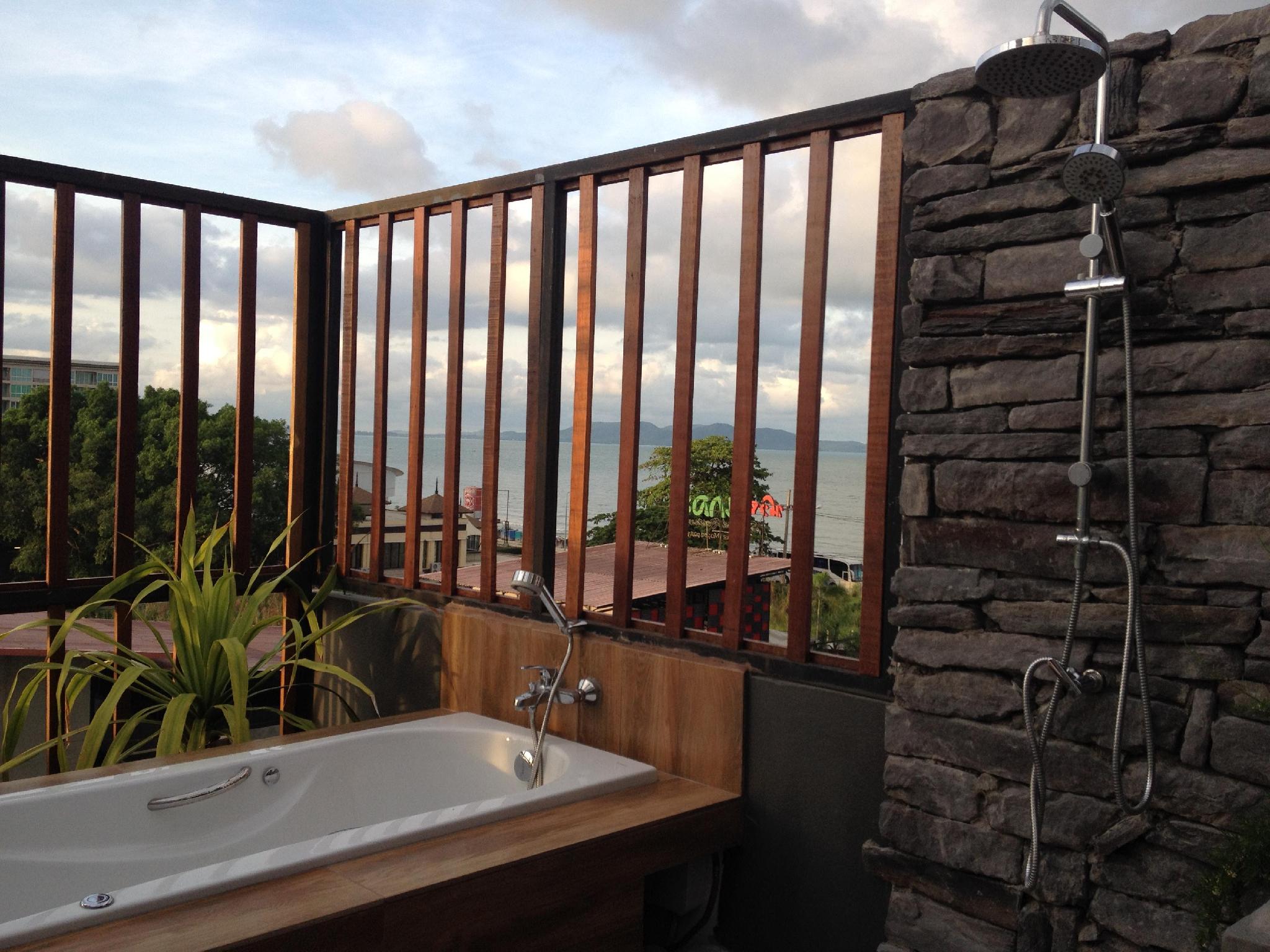 Фото 5ive Beach House Hotel