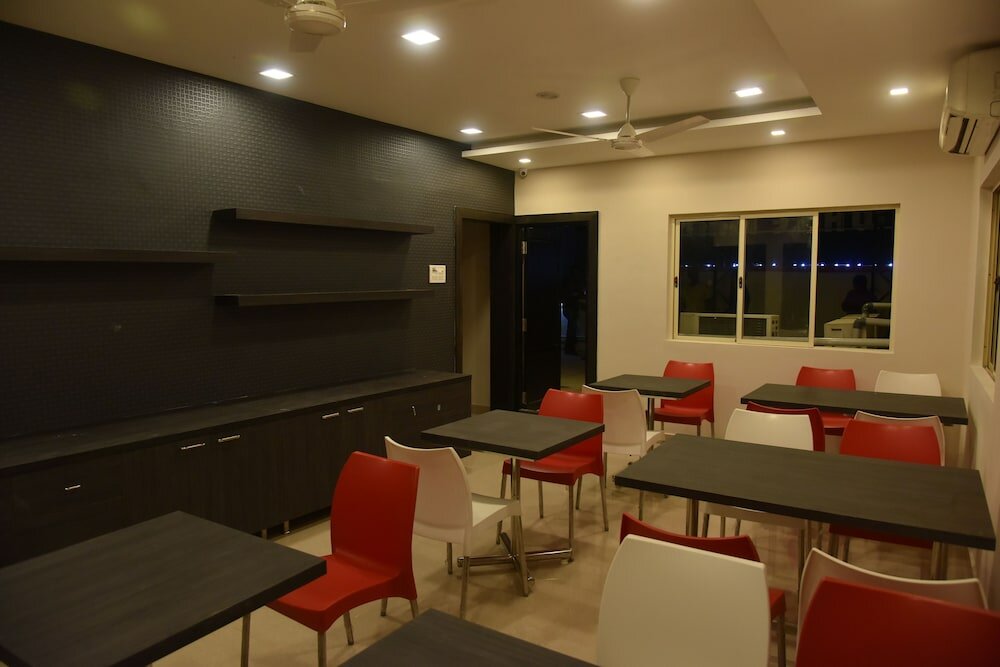 Фото Hotel White Park