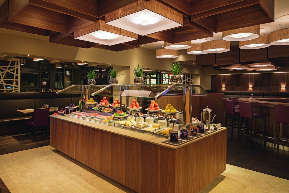 Фото Mövenpick Hotel Zürich Regensdorf