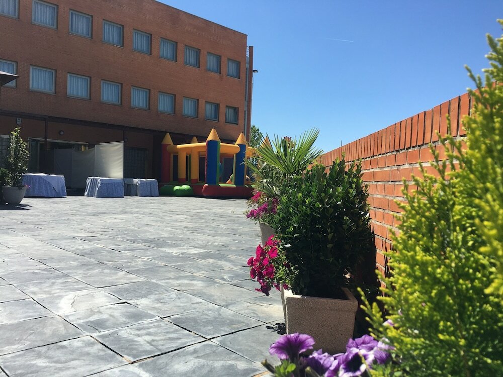 Фото Hotel Universidad