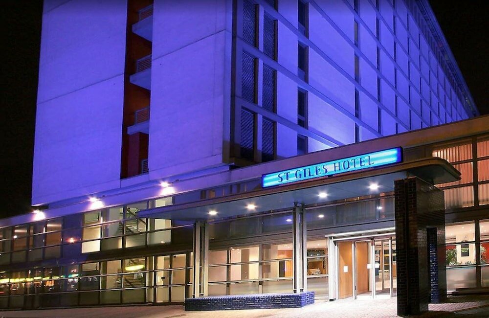 Фото St Giles Heathrow Hotel