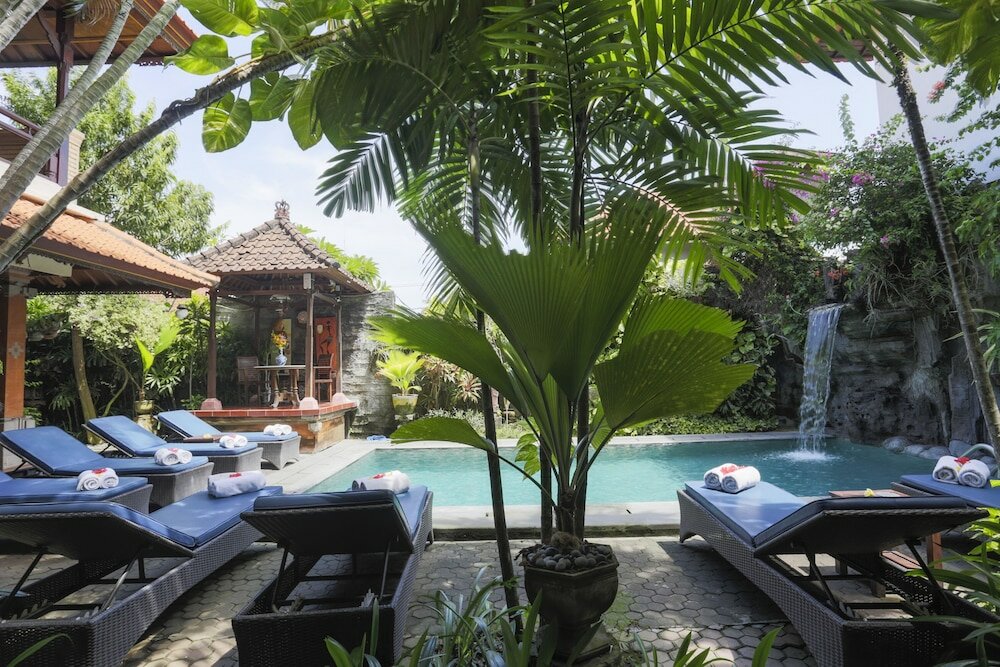 Фото Puri Mango Hotel