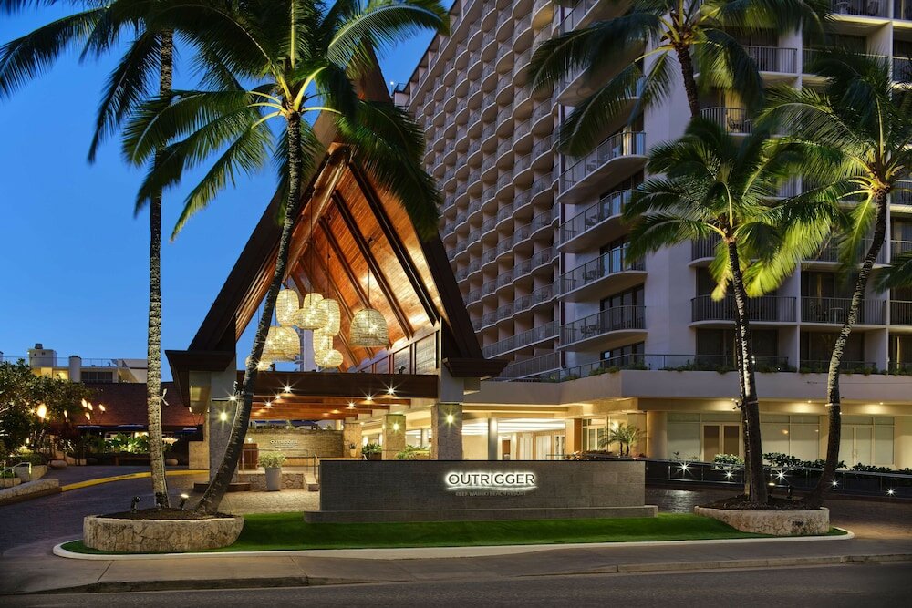 Фото Outrigger Reef Waikiki Beach Resort