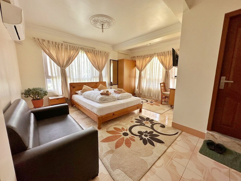 Фото Shakya House