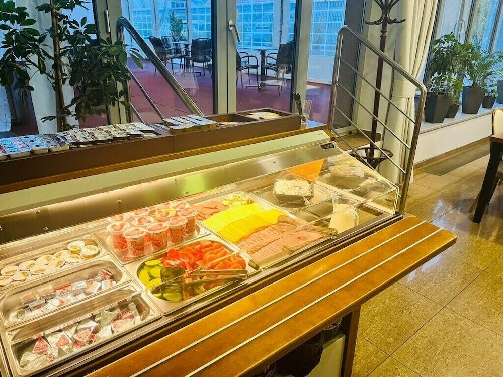 Фото Hotel Eminent