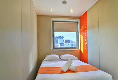 Внешний вид отеля easyHotel Sofia в Софии, фото 3
