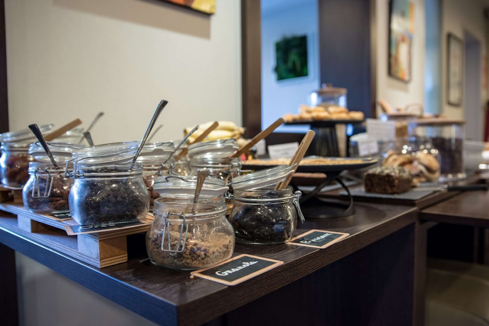 Фото Hôtel Kyriad Rennes Nord