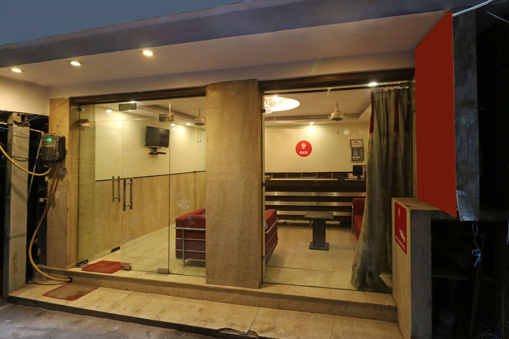 Фото Oyo 5494 Hotel Odeon Continental