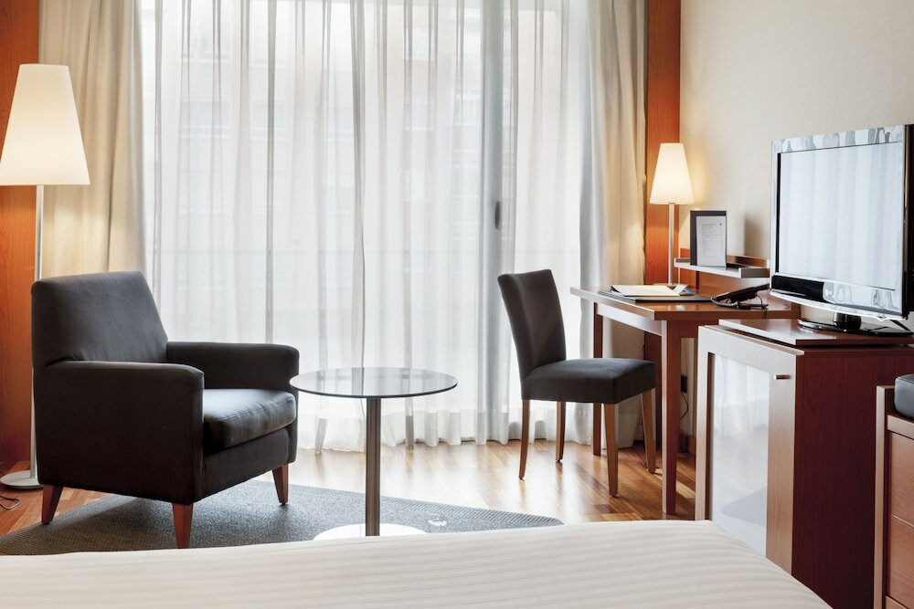 Фото Ac Hotel La Rioja by Marriott