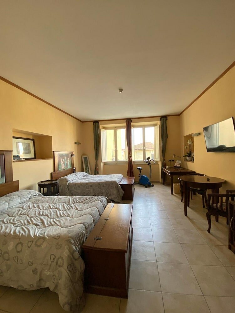 Фото Vogue Hotel
