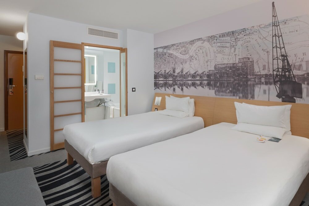 Фото Novotel London ExCeL