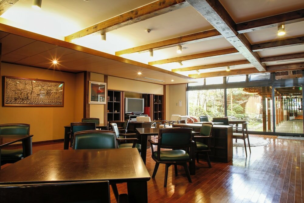 Фото Sarusawaike Yoshidaya