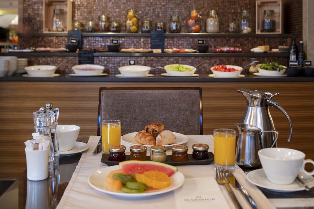 Фото Warwick Geneva