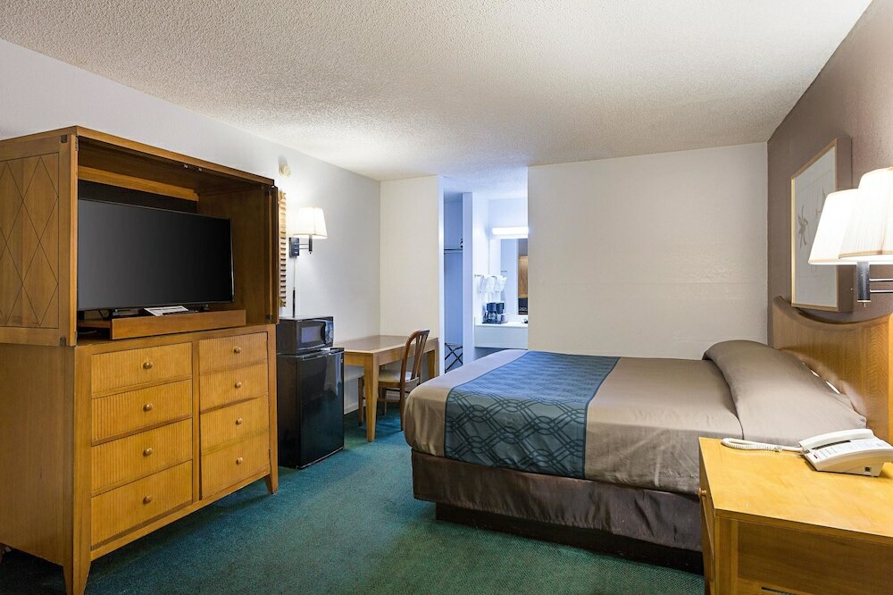 Фото Rodeway Inn Lake City I-75
