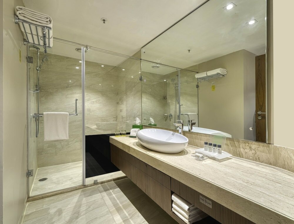 Фото Holiday Inn Kolkata Airport, an Ihg Hotel