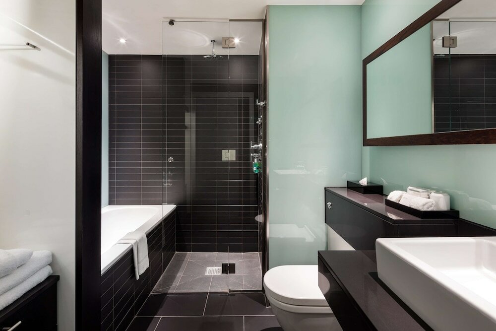 Фото Radisson Blu Edwardian New Providence Wharf Hotel, London