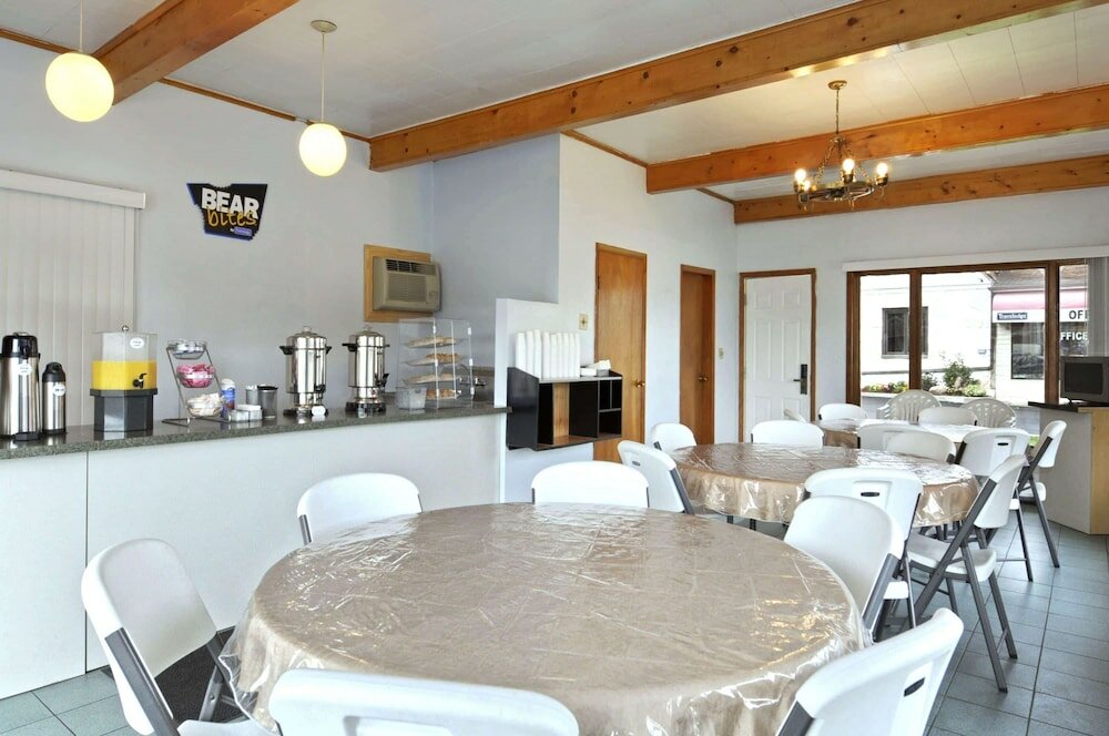 Фото Travelodge by Wyndham Niagara Falls