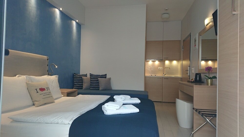 Фото Diolkos Studios