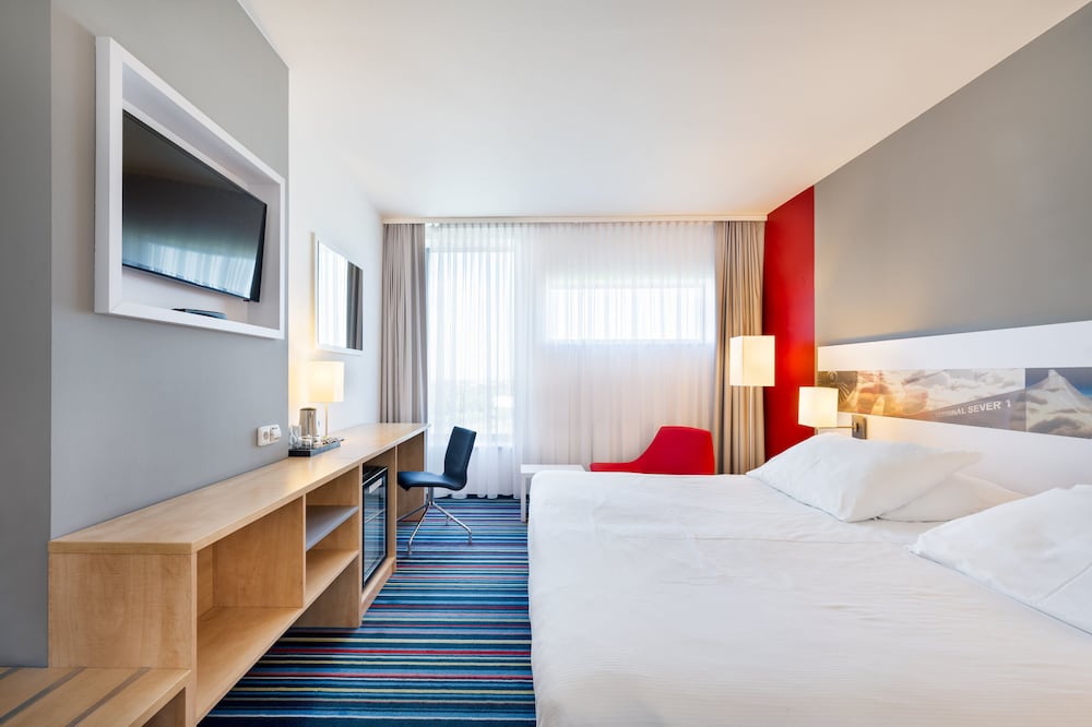 Фото Holiday Inn Prague Airport 