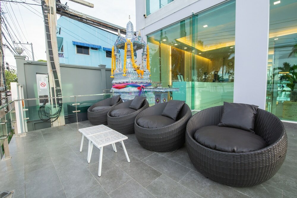 Фото Phuglong Hotel