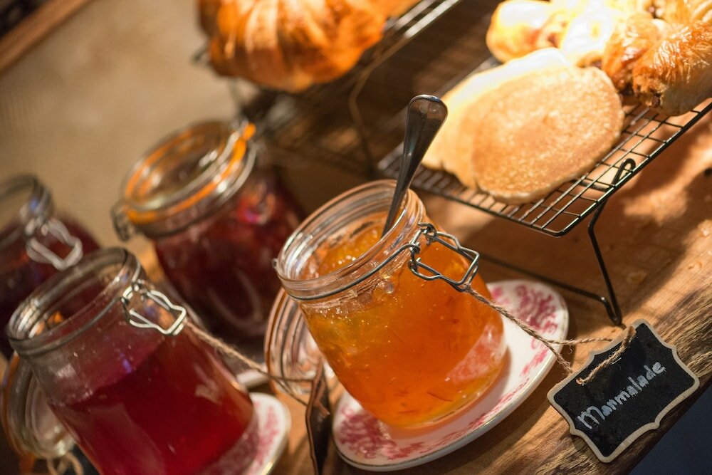 Фото The Crown Manor House Hotel