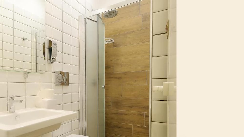 Фото Youth Station Hostel