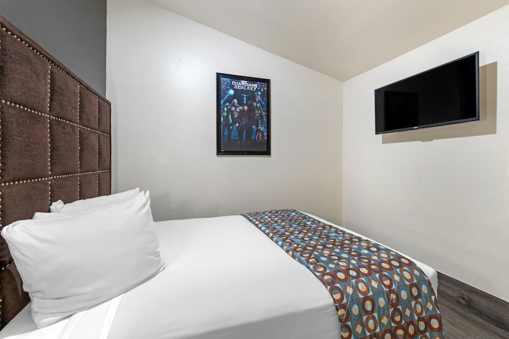 Фото Anaheim Discovery Inn & Suites