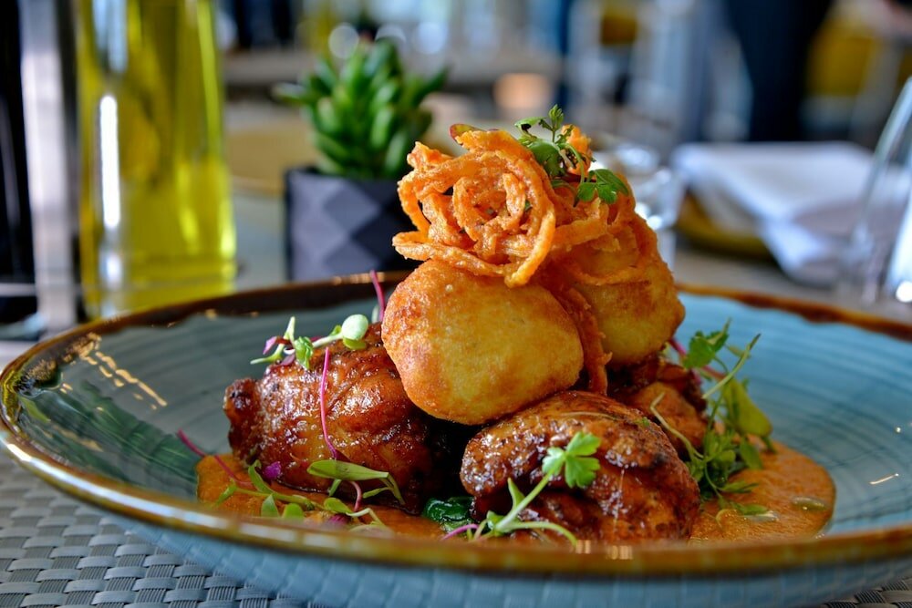 Фото Courtyard Hotel Waterfall City