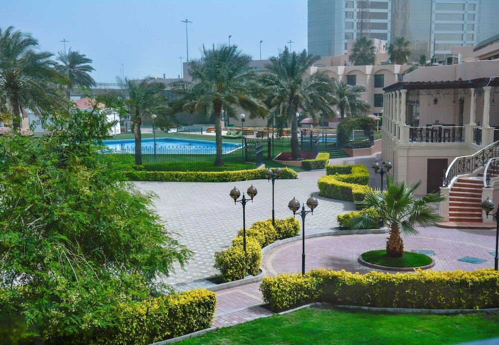Фото Crowne Plaza Bahrain