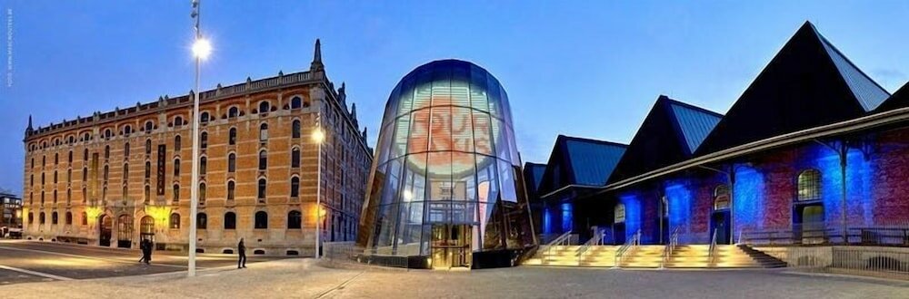 Фото отеля 1