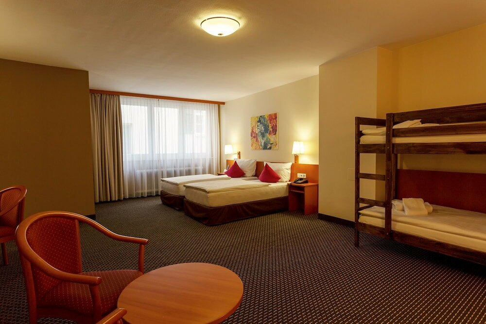 Фото Central Hotel Löwen