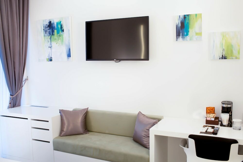 Фото The One Boutique Hotel