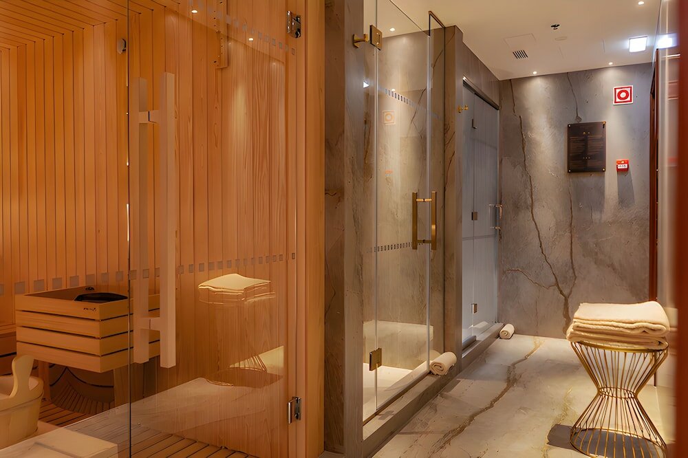 Фото Wine & Books Lisboa Hotel