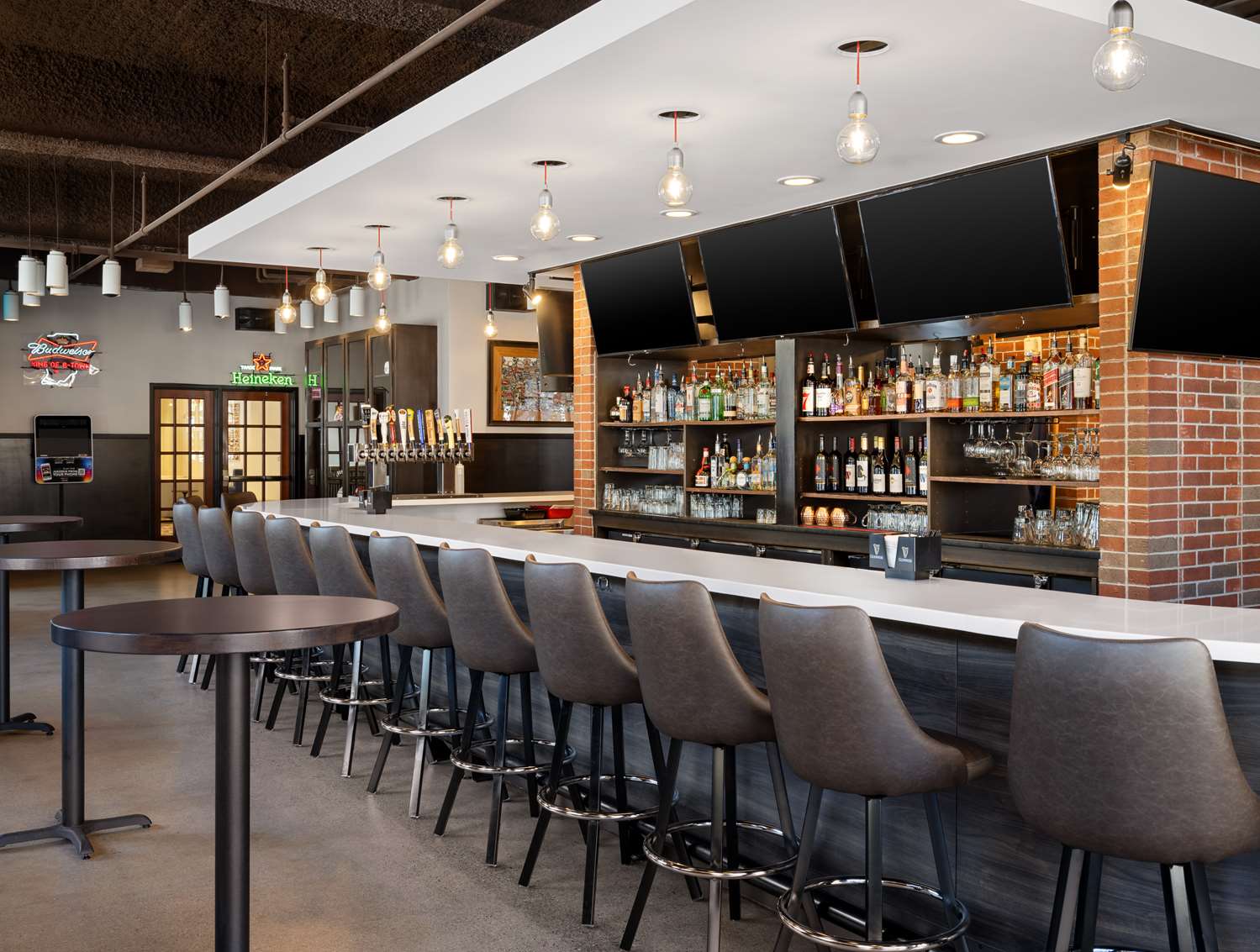 Фото Hilton Garden Inn Bloomington