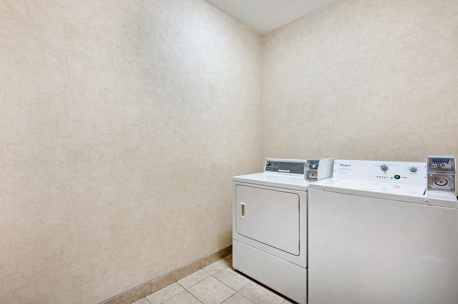 Фото Best Western Plus Howe Inn