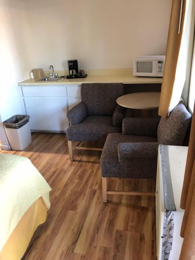 Фото Kelseyville Motel