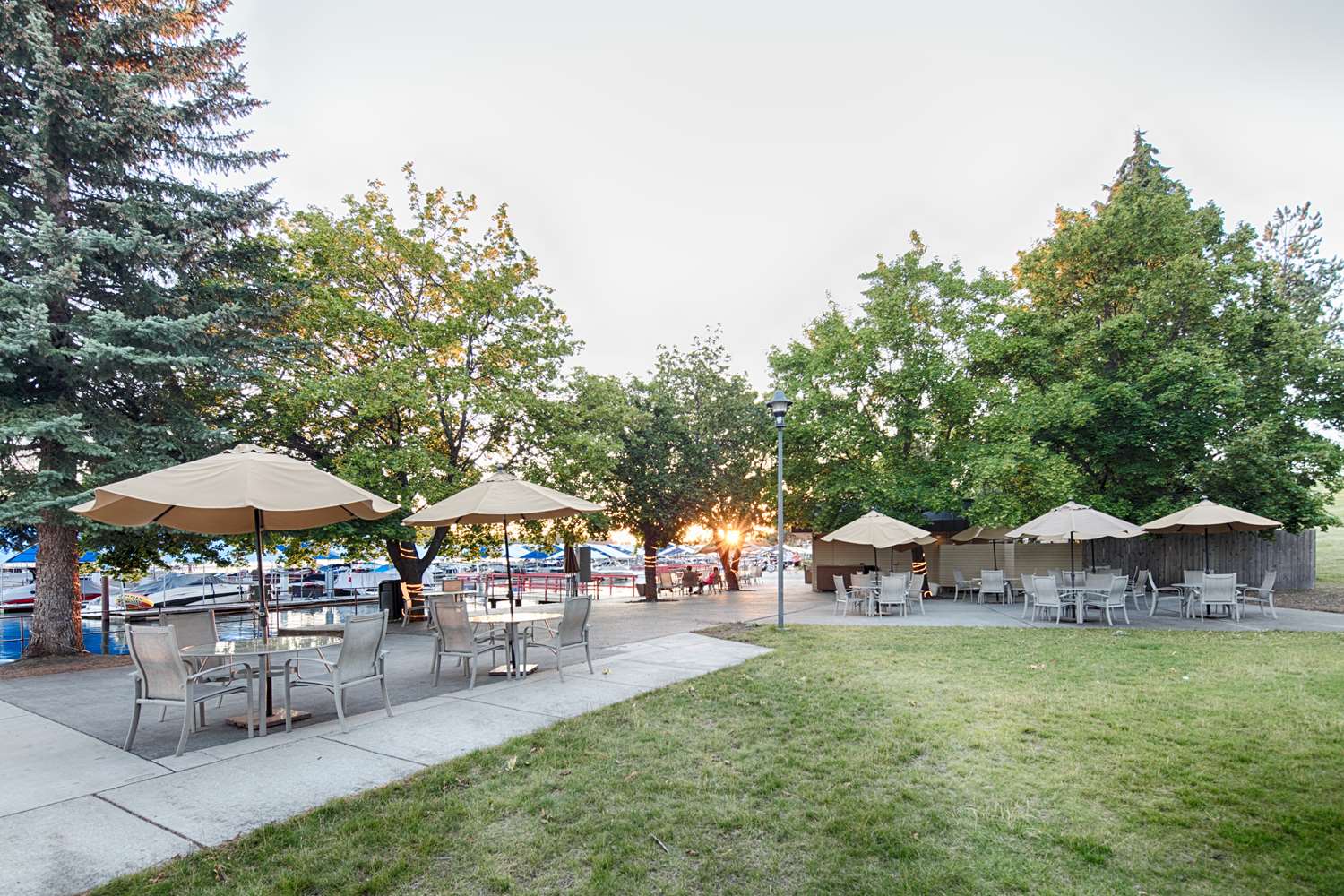 Фото Red Lion Hotel Templin's on the River