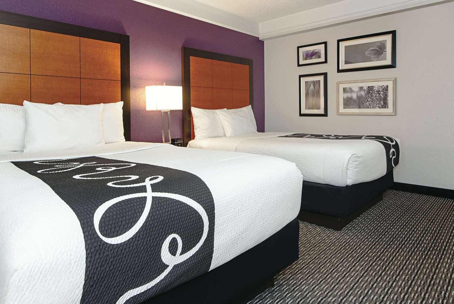 Фото La Quinta Inn & Suites by Wyndham Ontario Airport