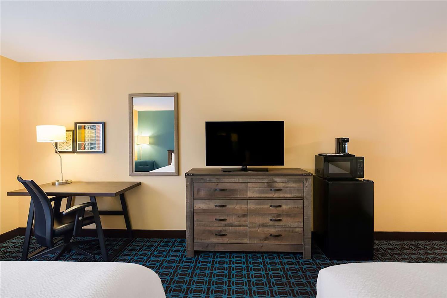 Фото SureStay Plus Hotel by Best Western Minot
