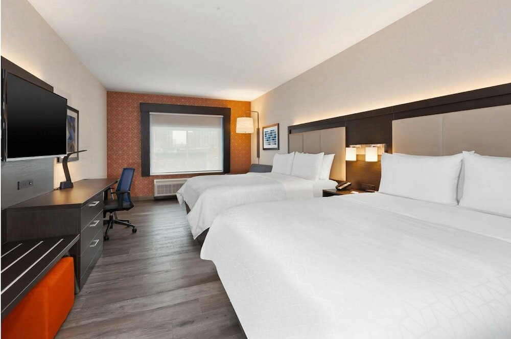 Фото Holiday Inn Express & Suites Jersey City - Holland Tunnel, an Ihg Hotel