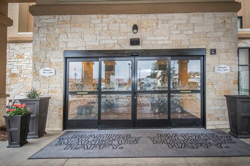 Внешний вид отеля Hampton Inn & Suites Selma-San Antonio-Randolph Afb Texas в Селме, фото 4