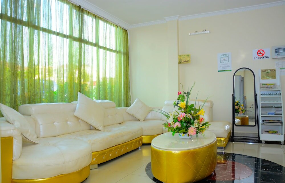 Фото Five to Five Hotel