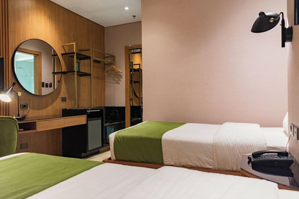 Фото Ironwood Hotel