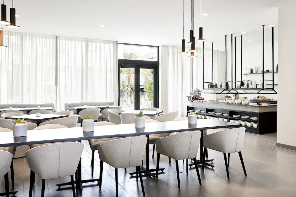 Фото Ac Hotel by Marriott Tampa Airport