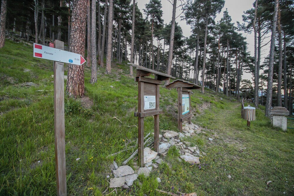 Фото Pràcatinat Hotel & Restaurant