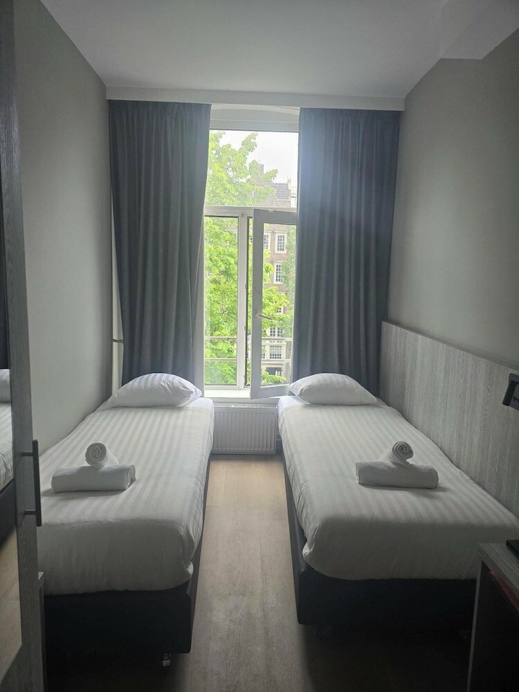 Фото Hotel Crown